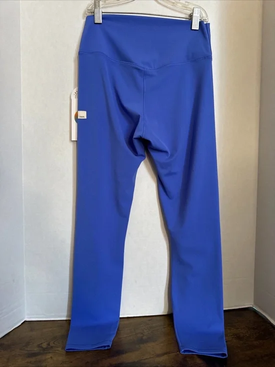 Size M Vuori All The Feels Legging, Indigo Bright Iris Leggings Vuori Pants NEW - Picture 4 of 6